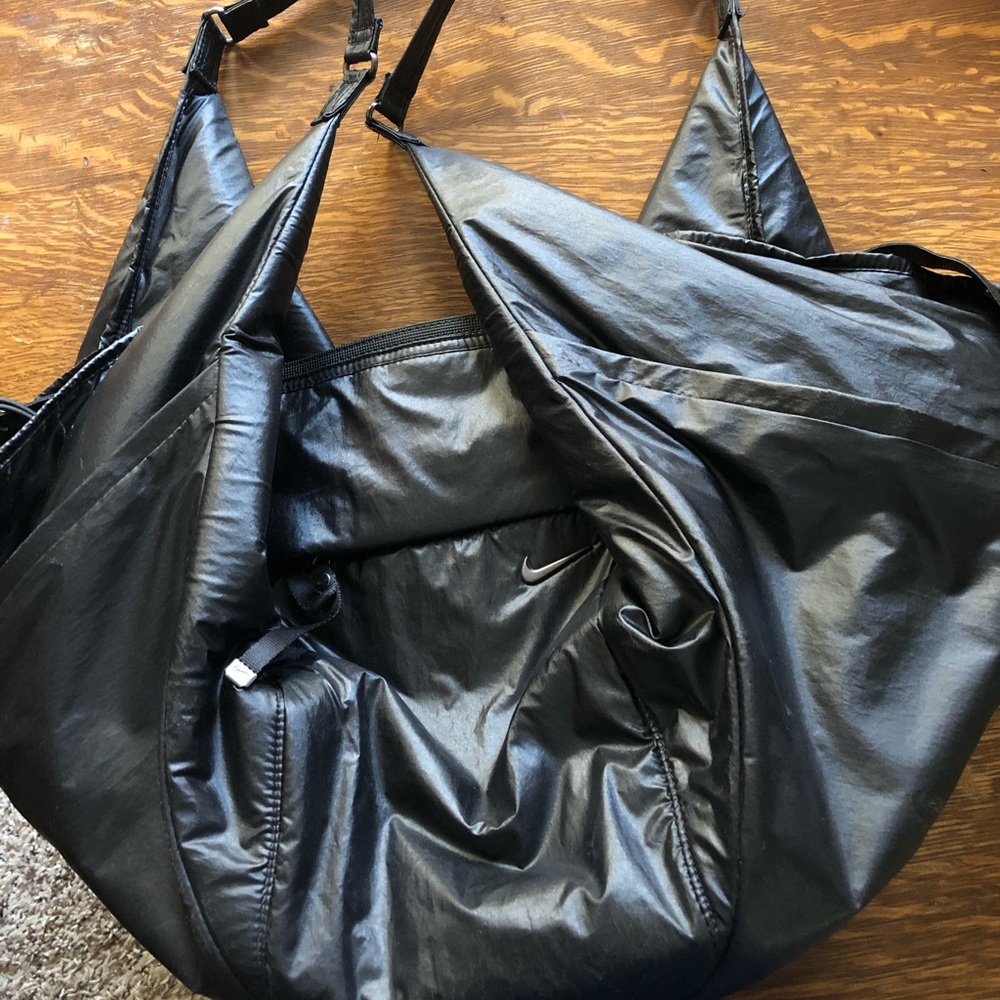Nike vicerey tote bag.